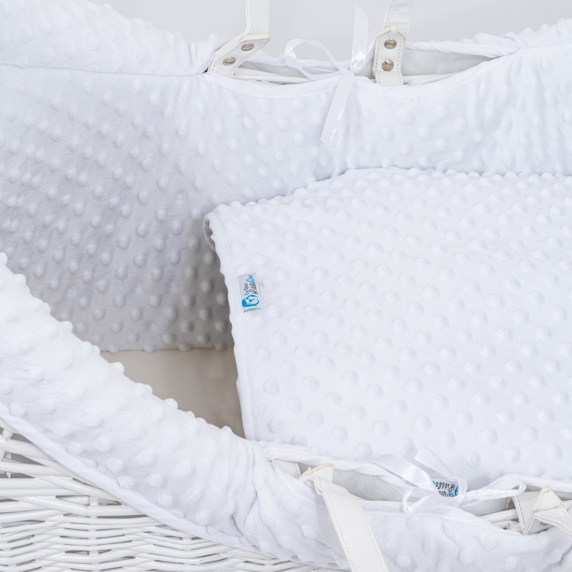 Pod White Dimple Moses Basket Bedding Set - For Your Little One
