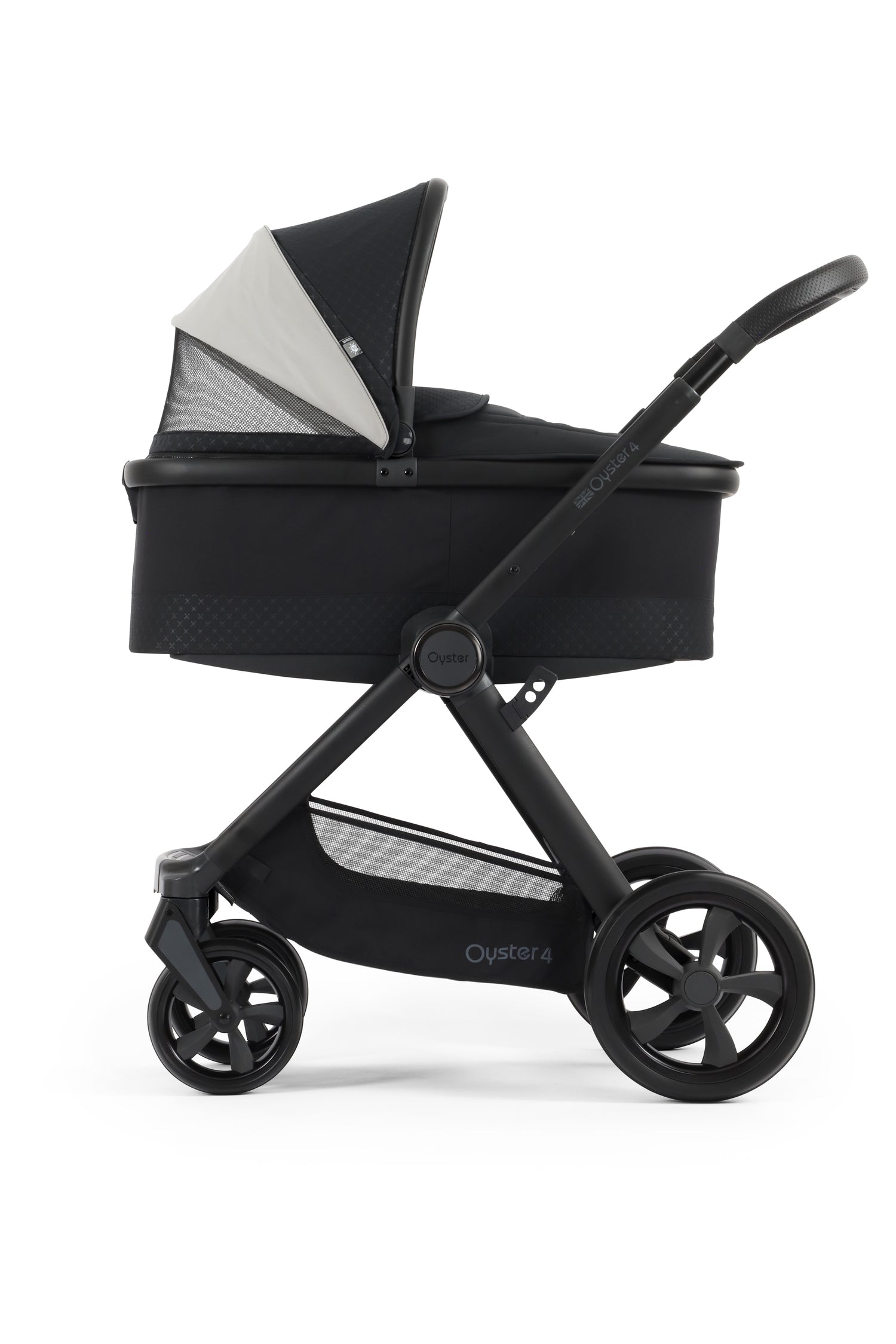 Babystyle Oyster 4 Luxury 7 Piece Travel System Bundle - Raven