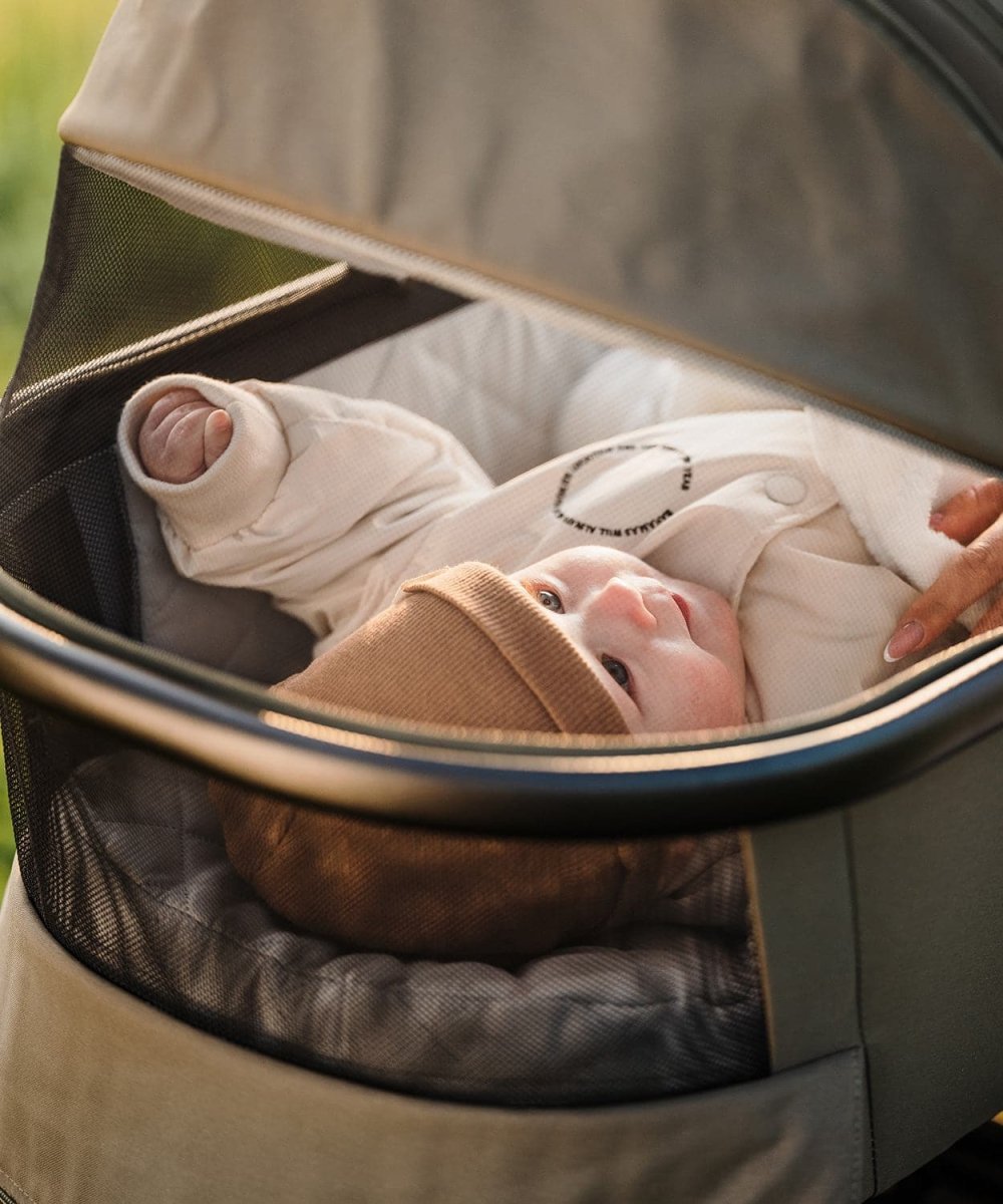 Venicci Tinum Edge 3 In 1 + Base Bundle Travel System - Moss - For Your Little One