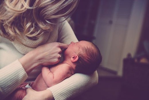 How to put hood on moses basket without hassle - For Your Little One