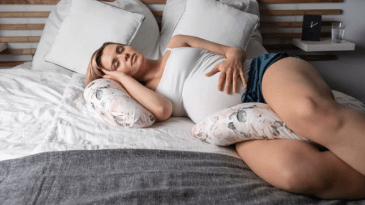 The Benefits of Using a Maternity Pillow During Pregnancy - For Your Little One