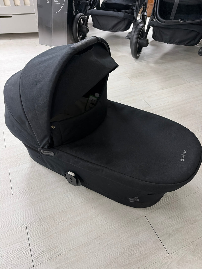Cybex Gazelle S Cot - Moon Black Clearance