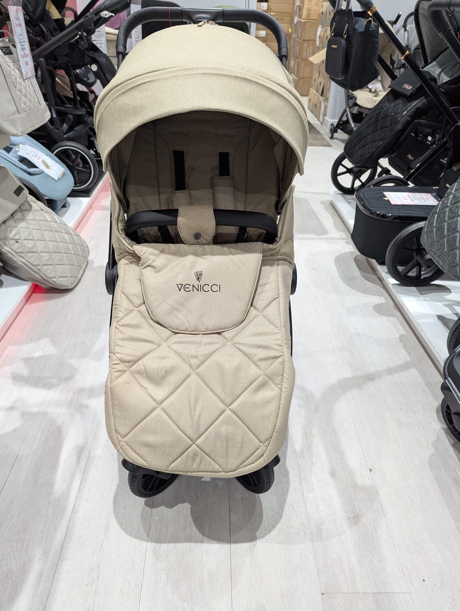 Venicci Turisso Beige Pushchair **Showroom Display**