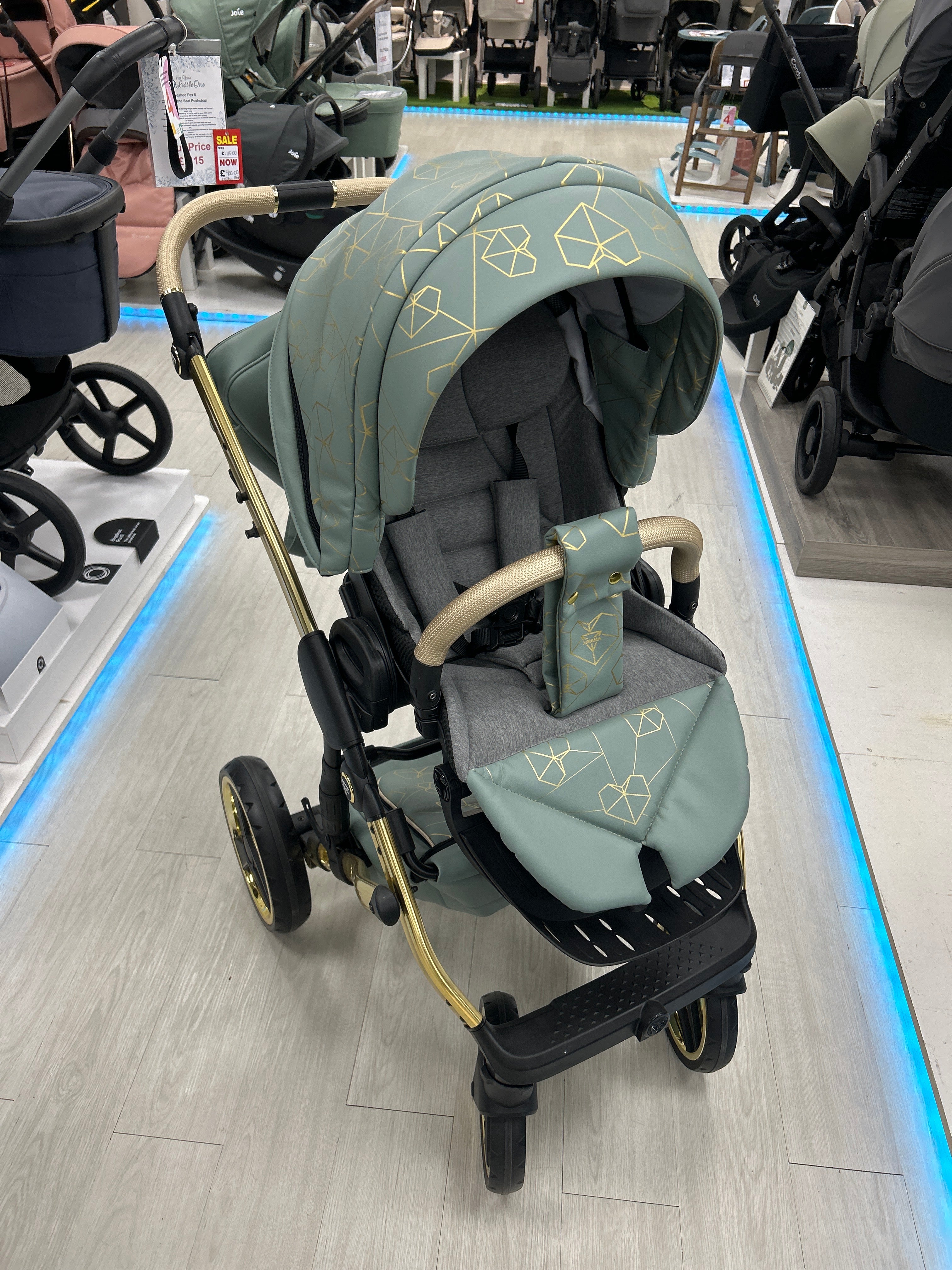 Junama Heart Green 3in1 Travel System (Showroom Display)