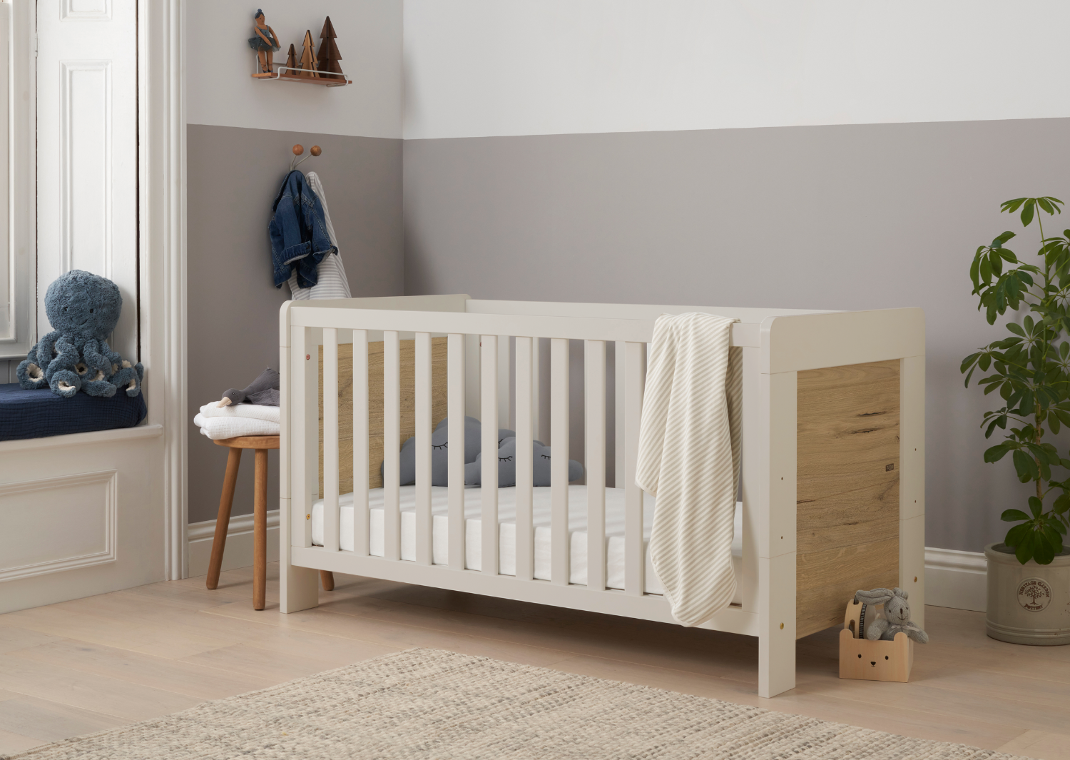 Tutti Bambini Essentials Alba Cot Bed - White Sand / Distressed Oak