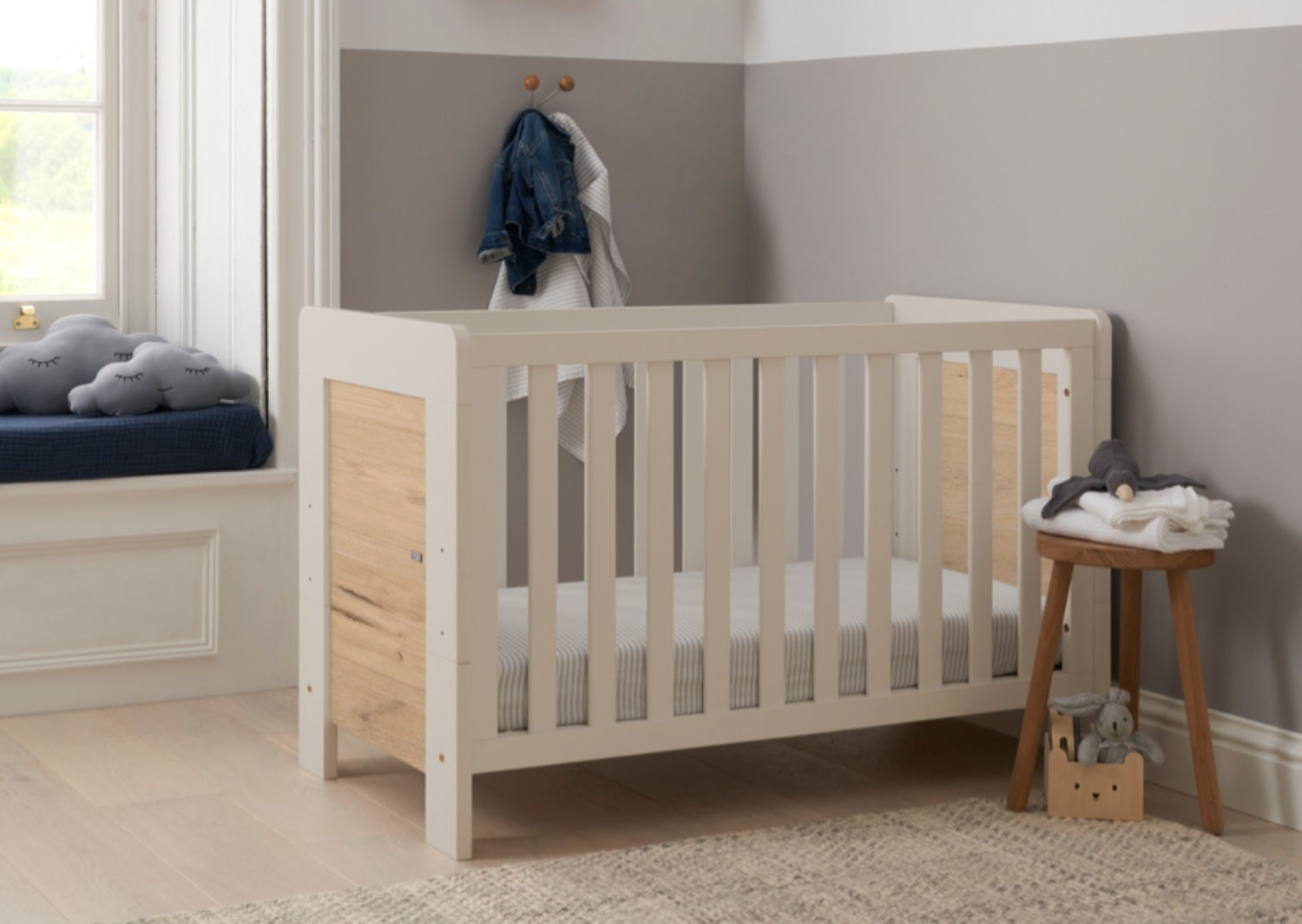 Tutti Bambini Essentials Alba Mini Cot Bed - White Sand / Distressed Oak