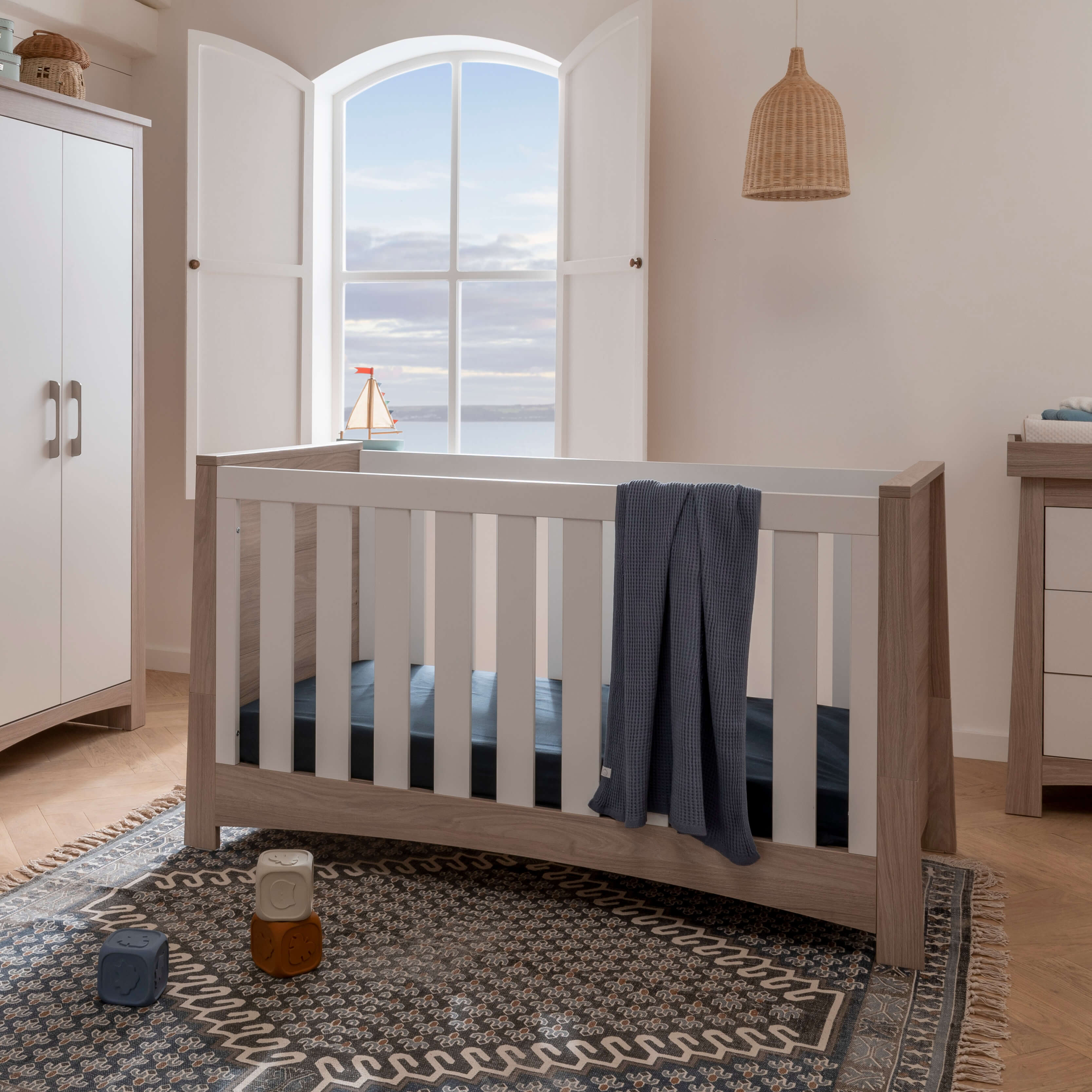 Cuddleco Lana Cot Bed - Ash & White