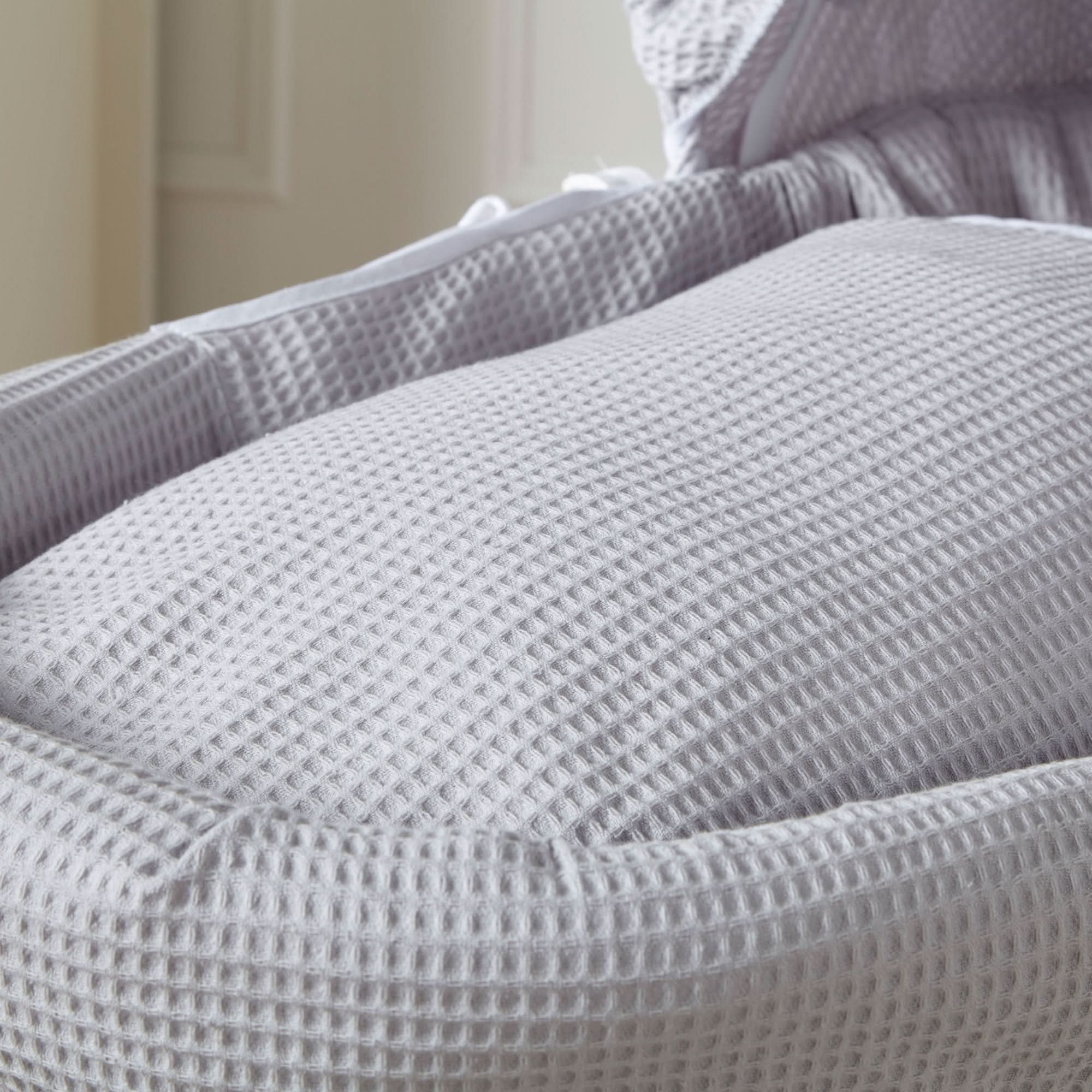 Grey Waffle White Wicker Baby Moses Basket With Stand   