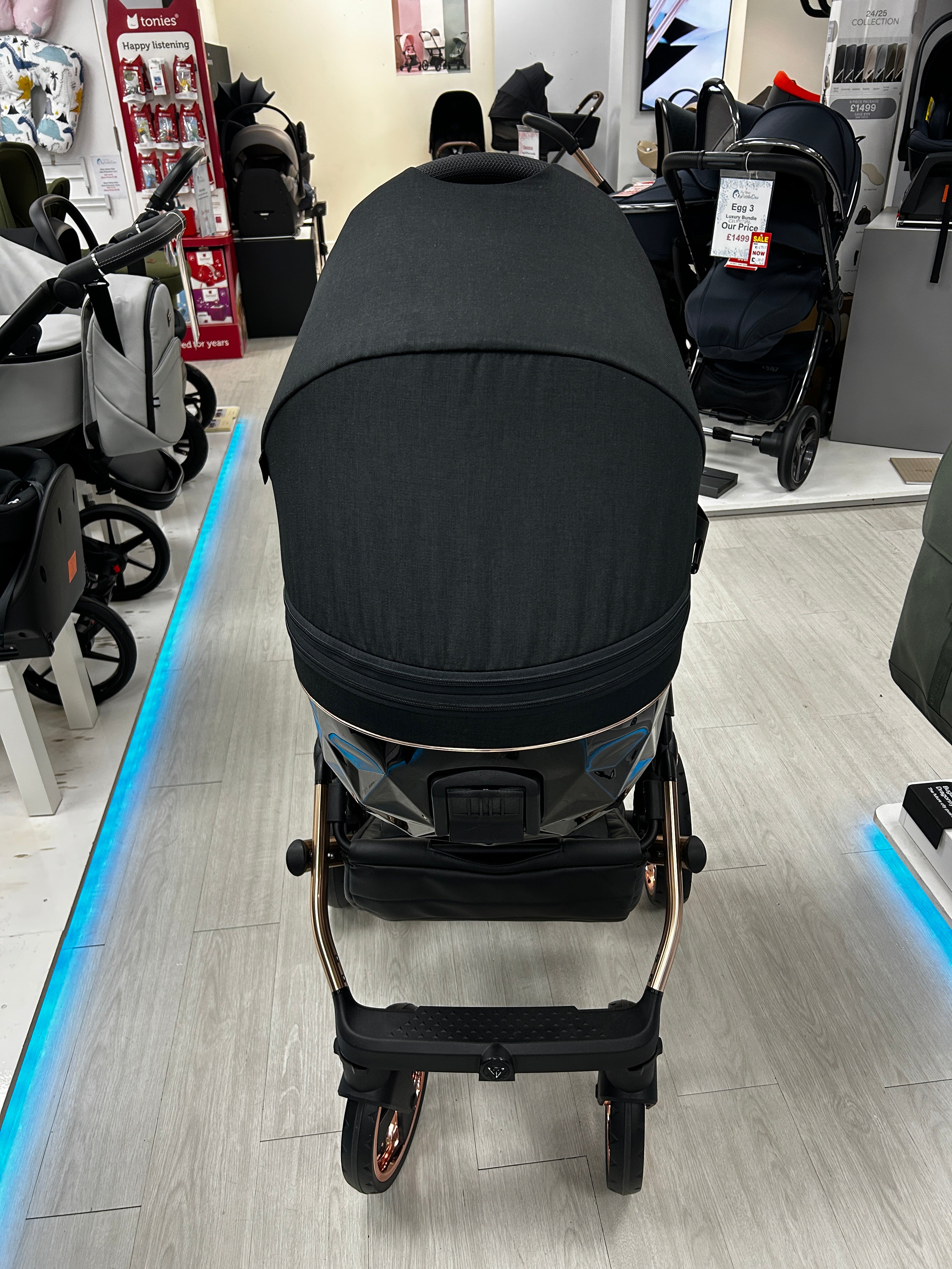 Junama Diamond S Line 2 in 1 Pram – Black And Rose Gold (Showroom Display)