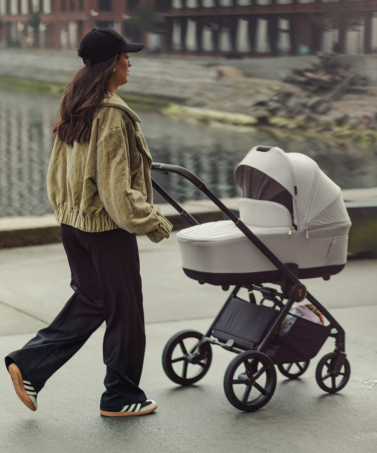 Venicci Claro 2 In 1  Pram - Vanilla   