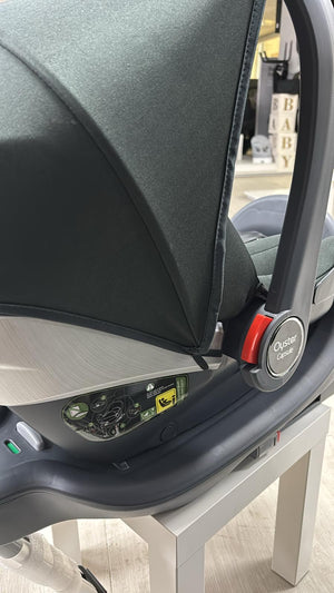 Babystyle Gravity+ Pushchair with car seat and isofix base - Showroom Display Model