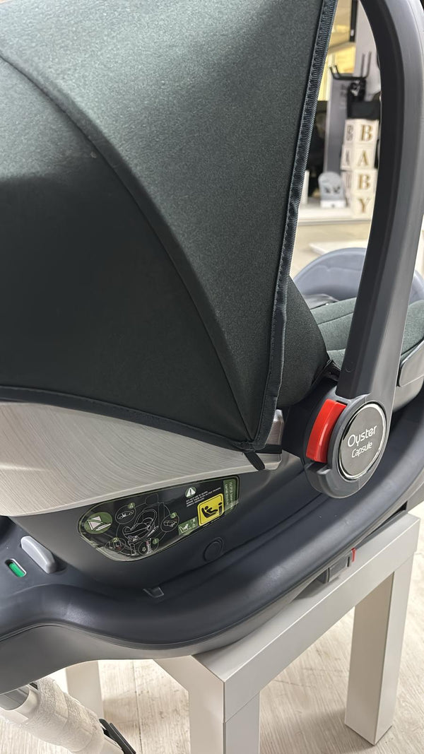Babystyle Gravity+ Pushchair with car seat and isofix base - Showroom Display Model