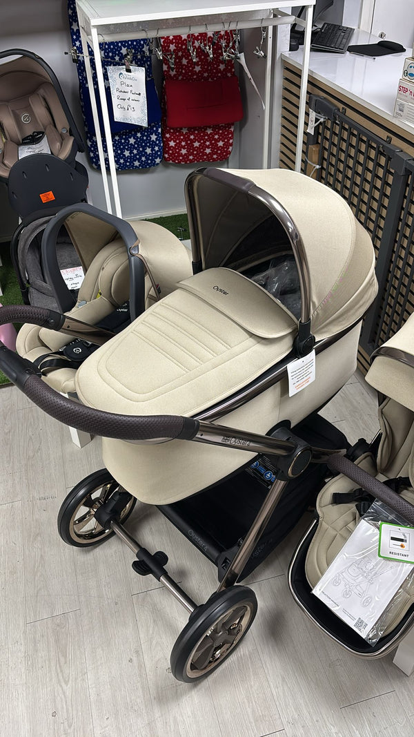 Oyster 4 in Buttermilk - Essential Bundle - Showroom Display Model