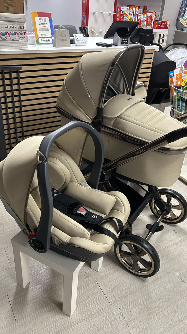 Oyster 4 in Buttermilk - Essential Bundle - Showroom Display Model