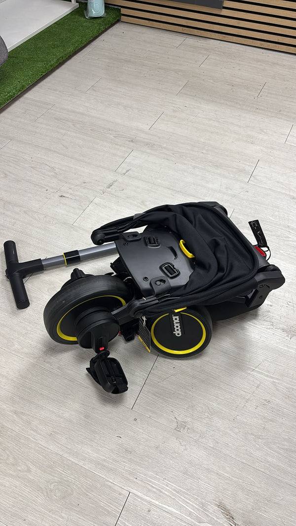 Doona Liki Foldable Trike S5 - Nitro Black - Showroom Display Model