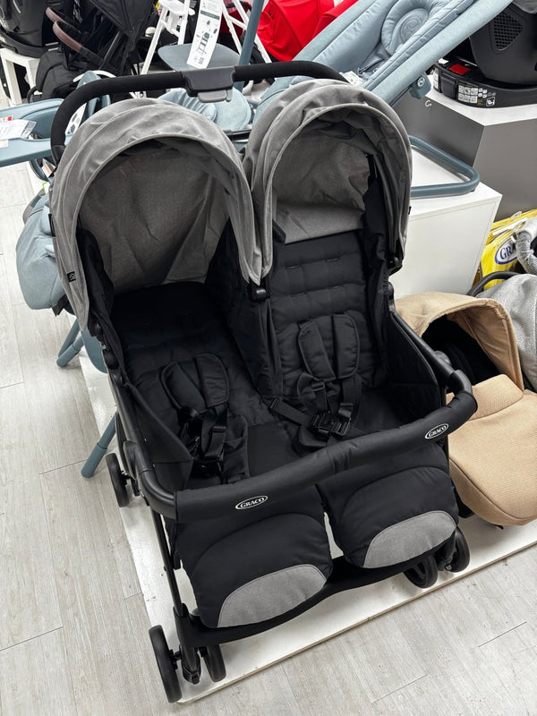 Graco Duo Rider with rain cover - Ex display - For Your Little One