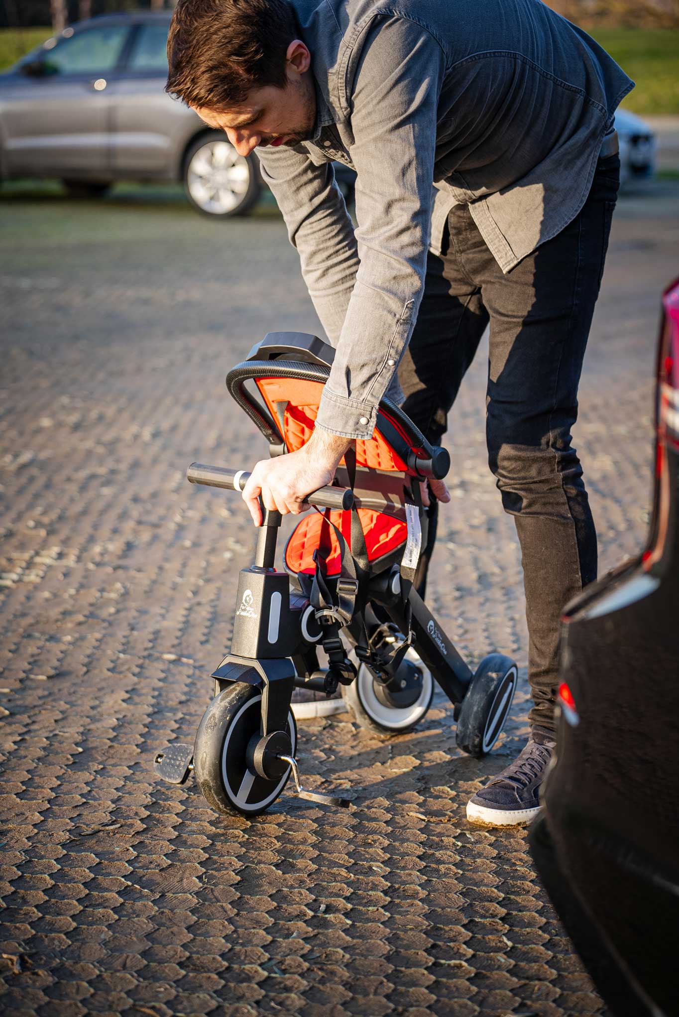 Foldable store tricycle stroller